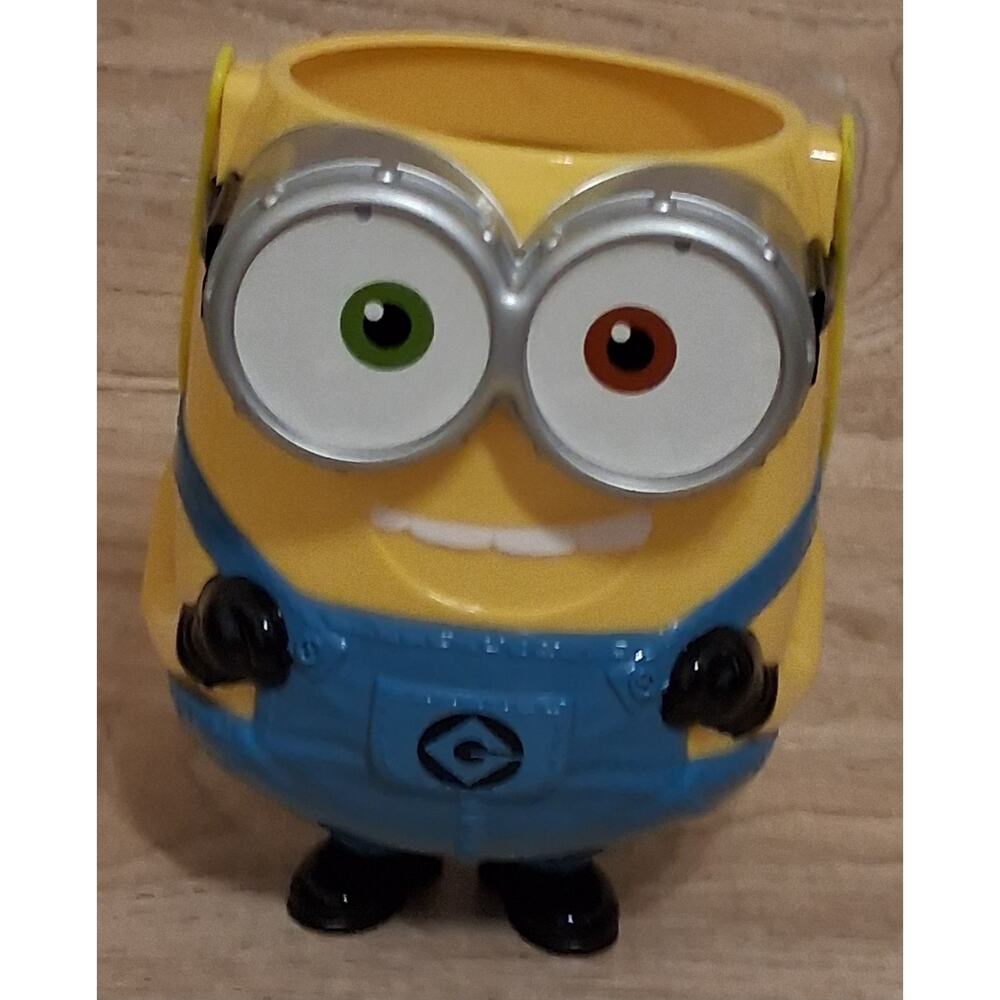DespIcable Me Plastic Bucket Minion Bob ~ Halloween Easter candy basket bucket